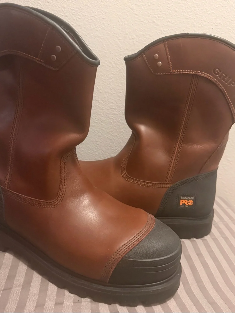 Men's Timberland Brown Leather Work Boots - Durable Slip-Resistant Design